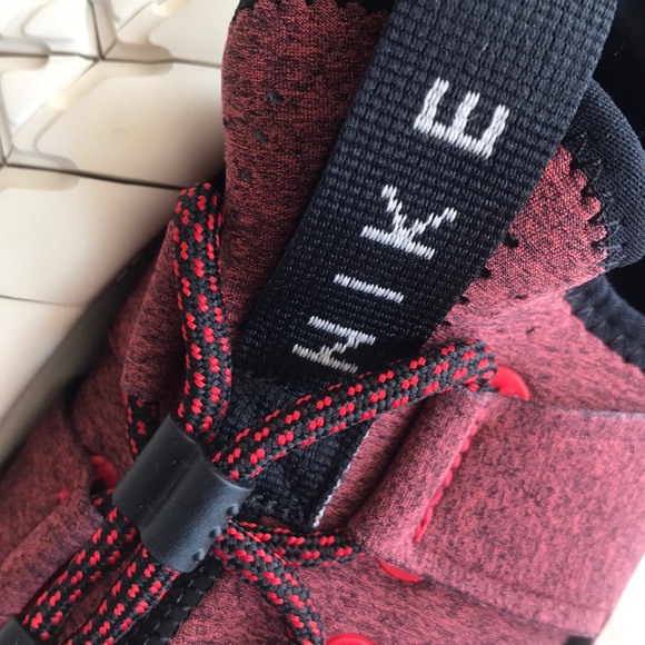 NWT Nike Free RN cmtr varsity Rare - Picture 8 of 8